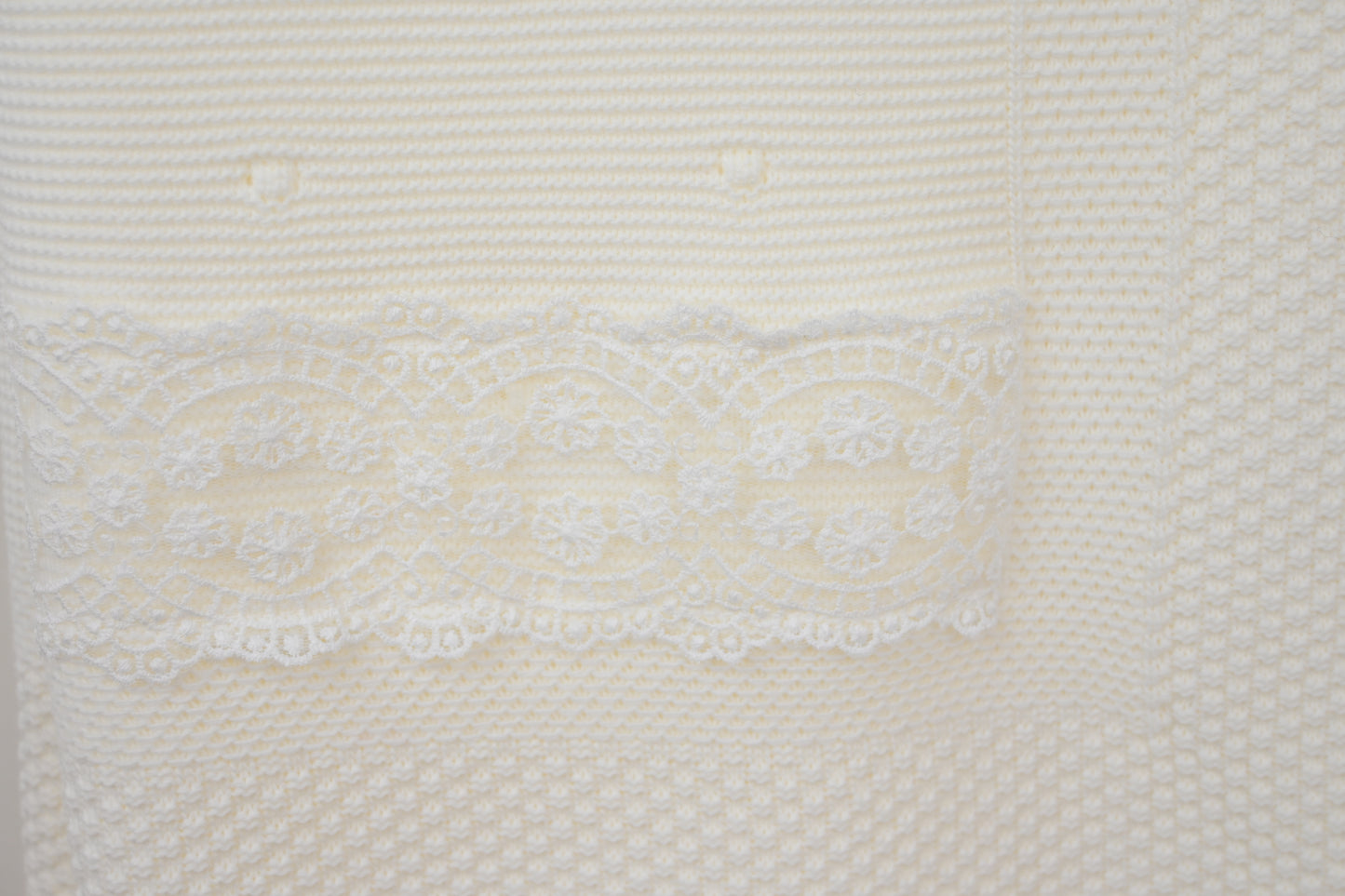 Pex Florence Shawl Ivory Detail