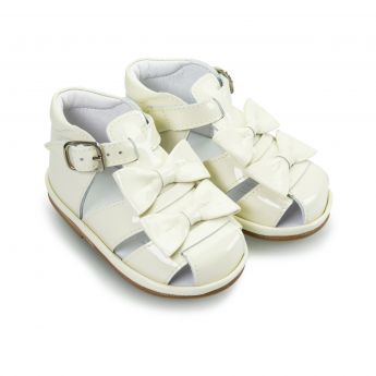 Borboleta Dina Sandal Ivory Patent