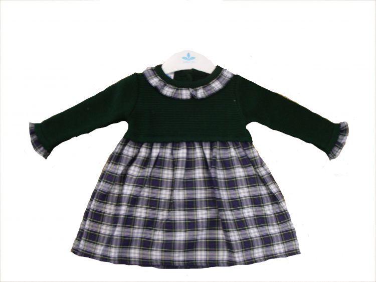 girls dress in winter
